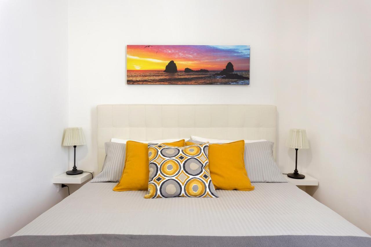 Centre Apartment Grotte Bianche カターニア エクステリア 写真