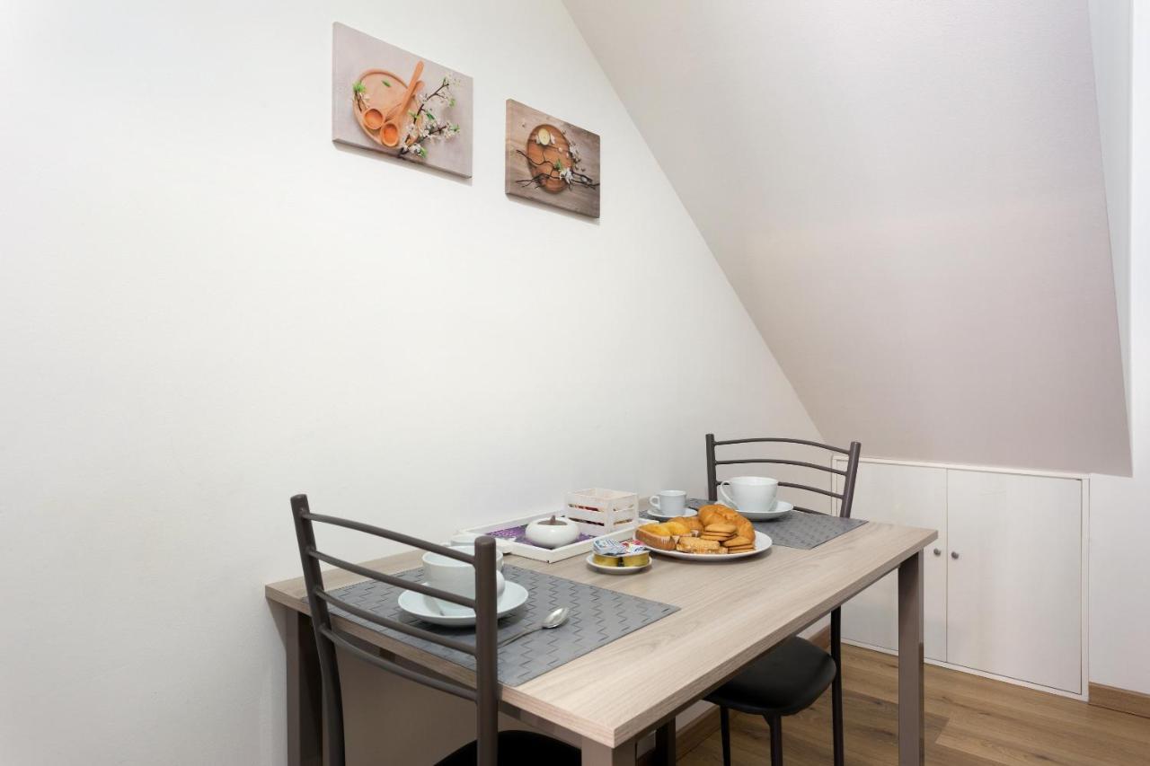 Centre Apartment Grotte Bianche カターニア エクステリア 写真